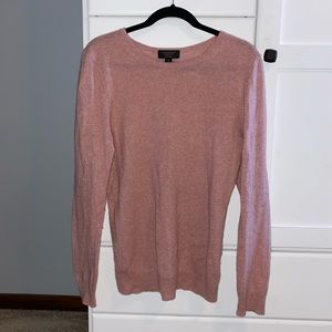 Thin pink cashmere sweater